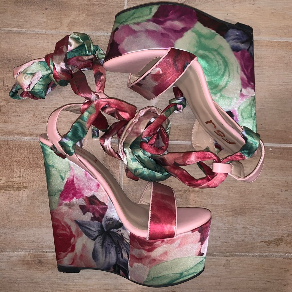 Floral Wedges